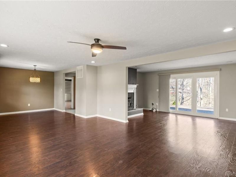 4096 Woodedge Drive, Bellbrook, OH 45305 Photo 8