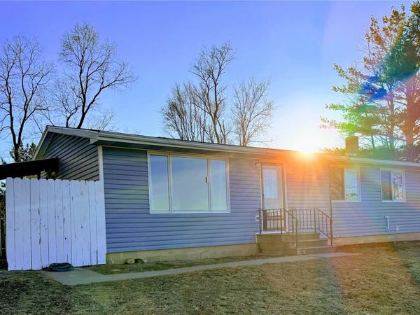 2332 55th Street Drive, Vinton, IA 52349