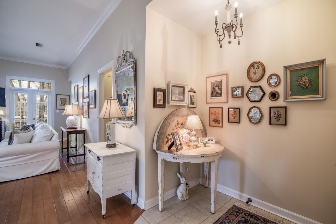 1808 Laurel Trail Photo 9