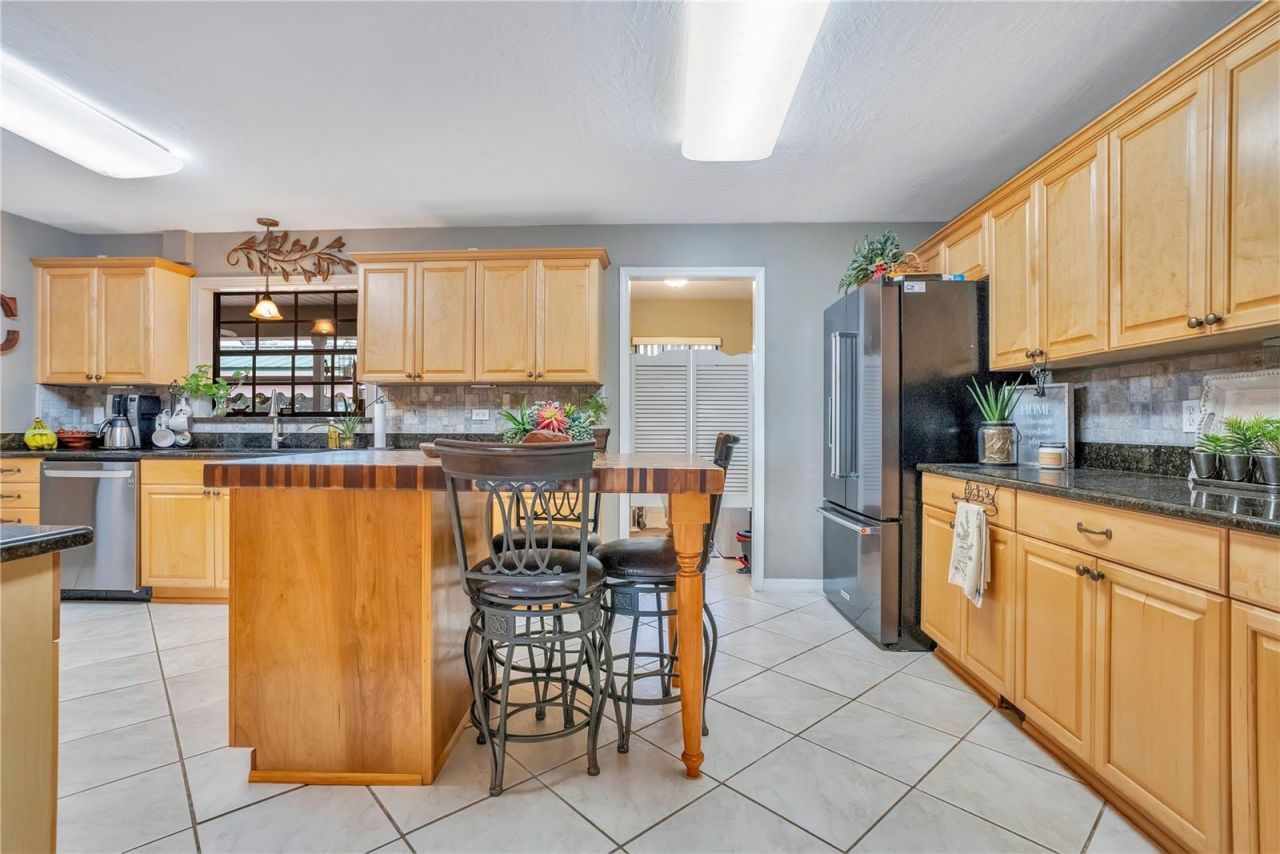 2067 Lake Juanita Road, Seville, FL 32190 Photo