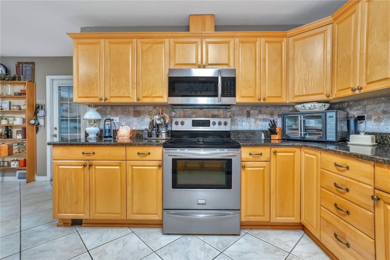 2067 Lake Juanita Road, Seville, FL 32190 Photo