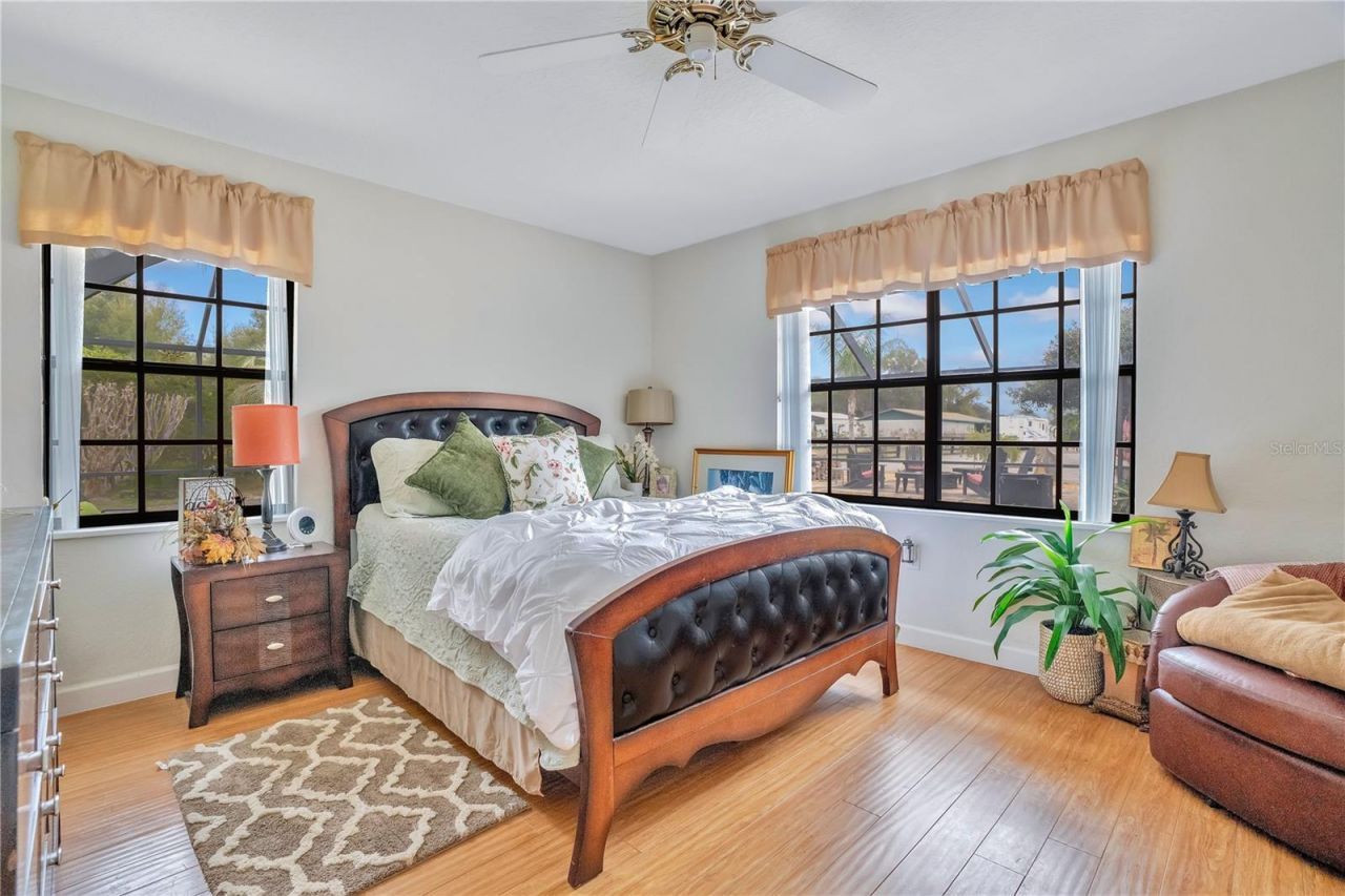 2067 Lake Juanita Road, Seville, FL 32190 Photo