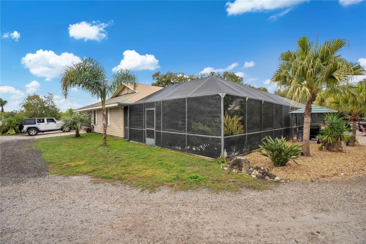 2067 Lake Juanita Road, Seville, FL 32190 Photo