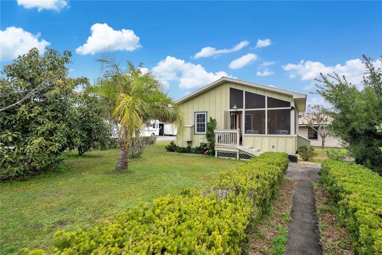 2067 Lake Juanita Road, Seville, FL 32190 Photo