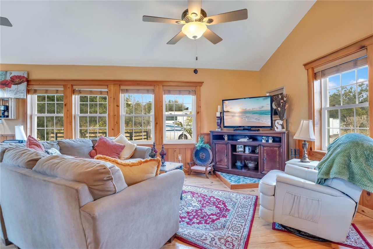 2067 Lake Juanita Road, Seville, FL 32190 Photo