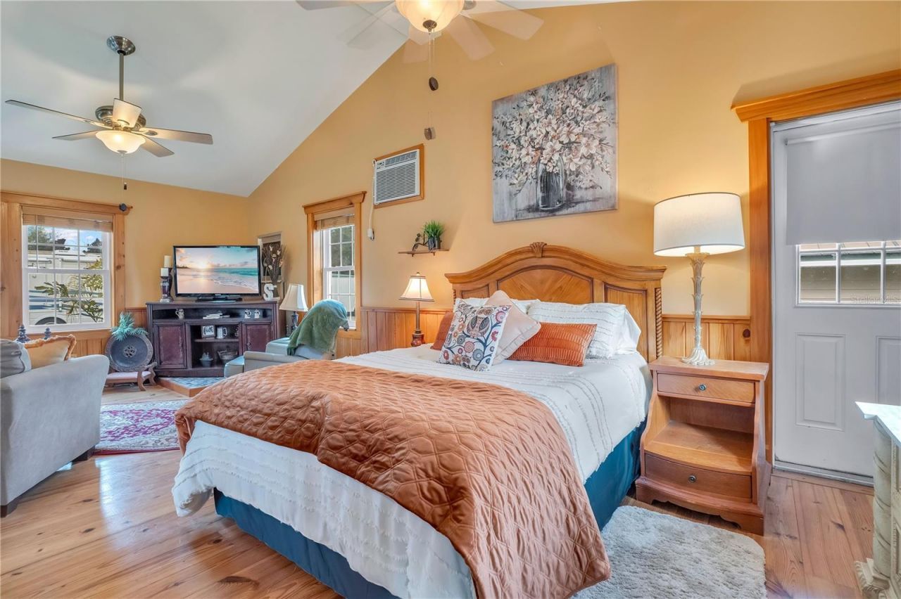 2067 Lake Juanita Road, Seville, FL 32190 Photo