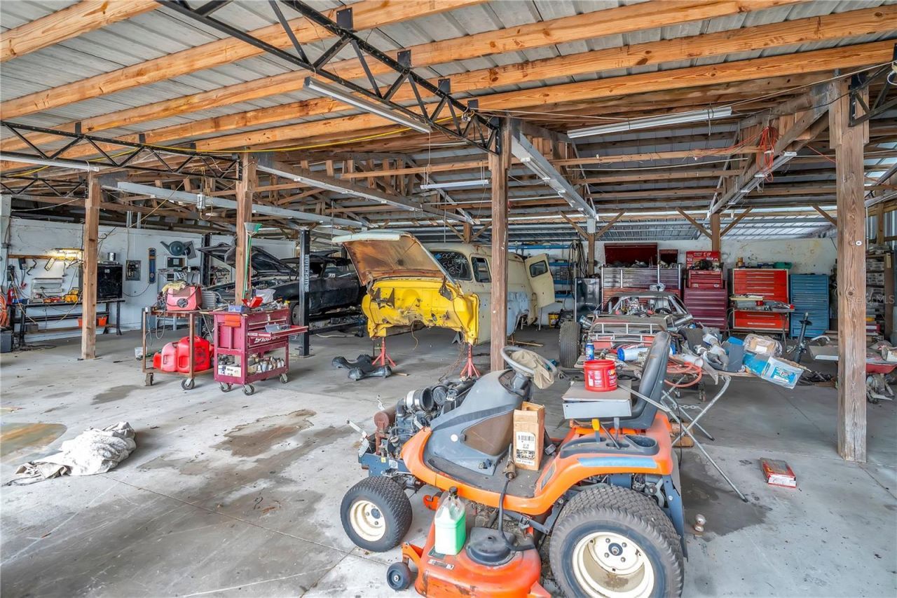 2067 Lake Juanita Road, Seville, FL 32190 Photo