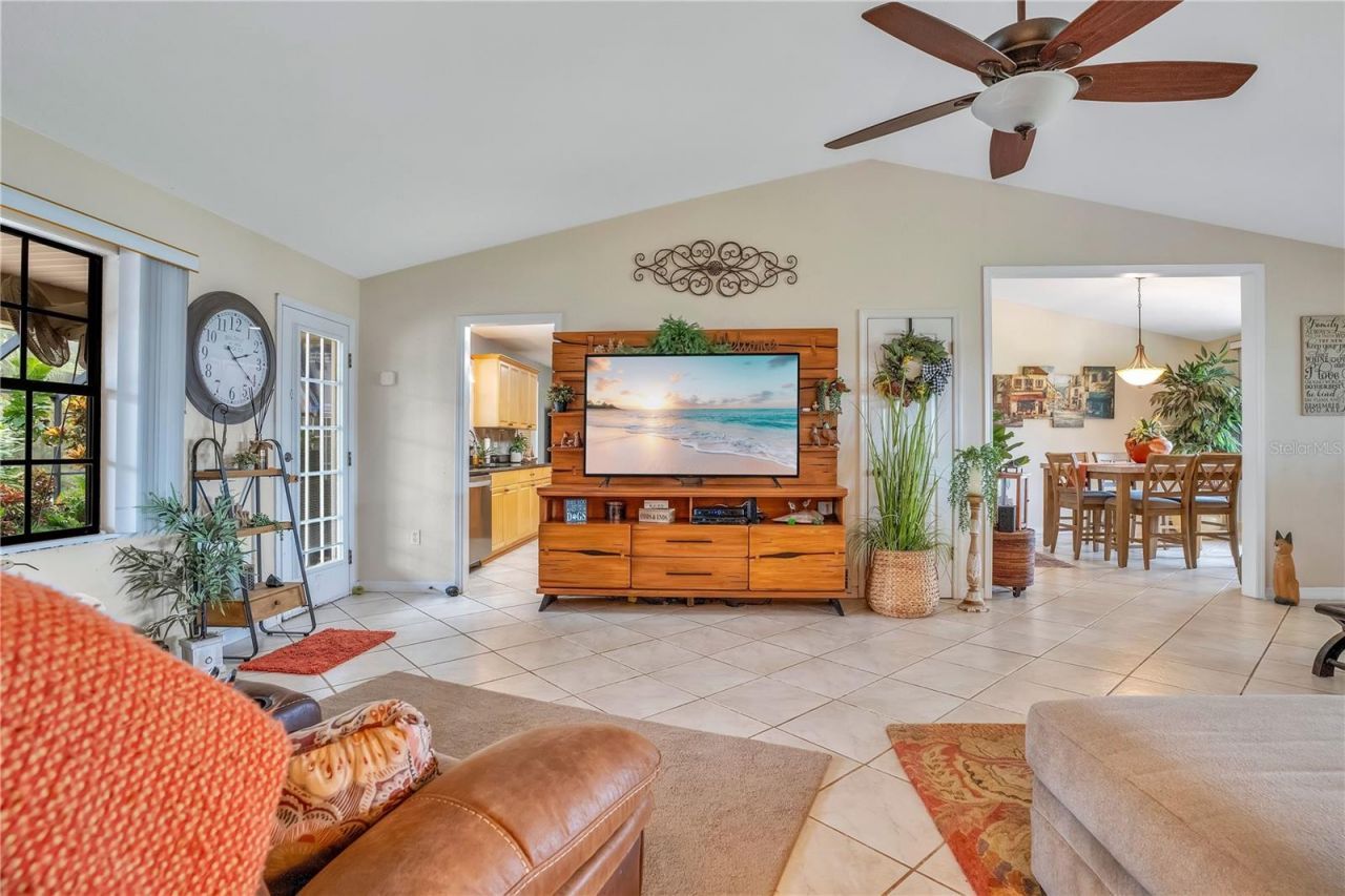 2067 Lake Juanita Road, Seville, FL 32190 Photo