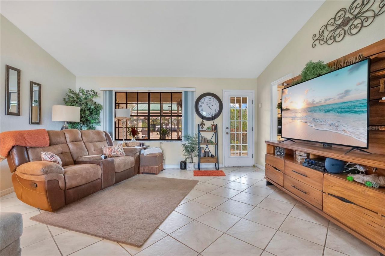 2067 Lake Juanita Road, Seville, FL 32190 Photo