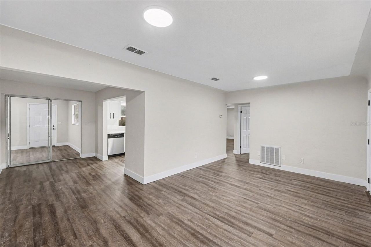 2560 Queensboro Avenue S, Saint Petersburg, FL 33712 Photo