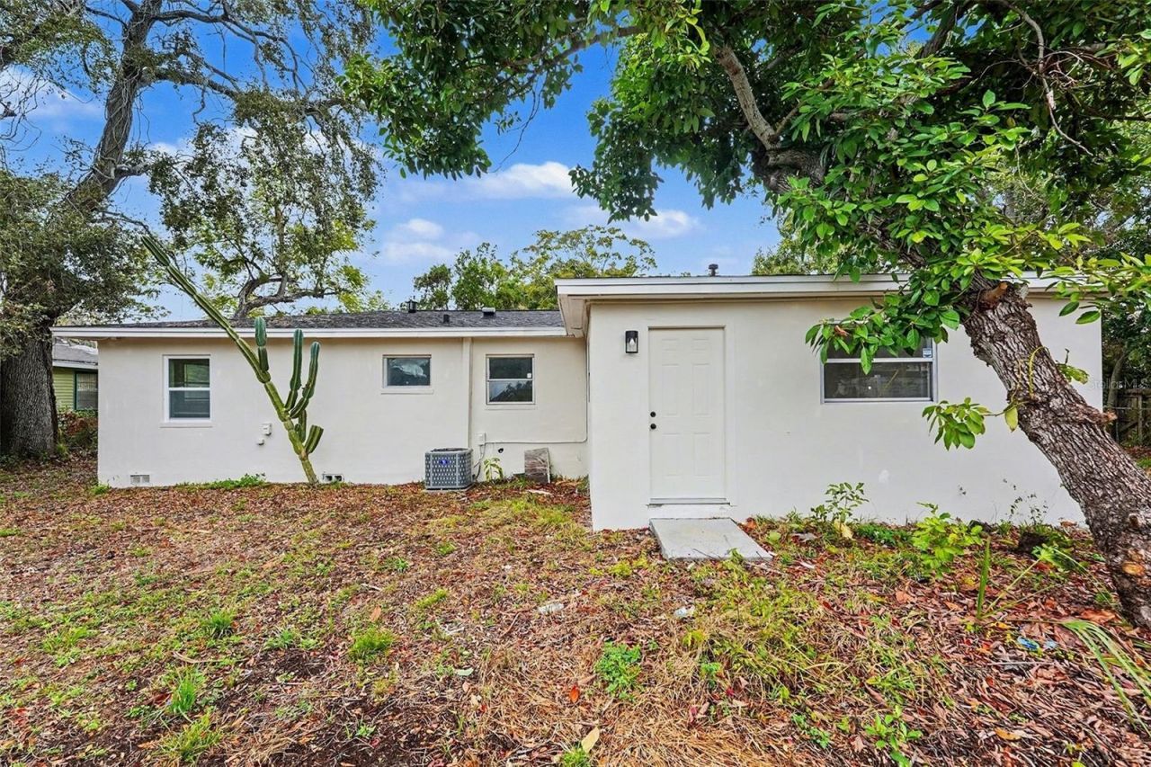 2560 Queensboro Avenue S, Saint Petersburg, FL 33712 Photo