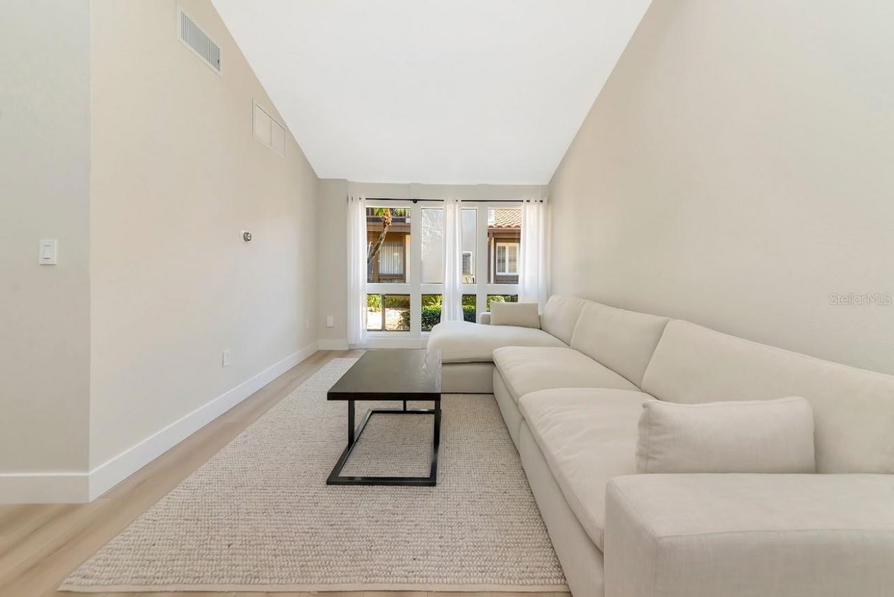 800 S Blvd Of The Presidents, Unit 16, Sarasota, FL 34236 Photo