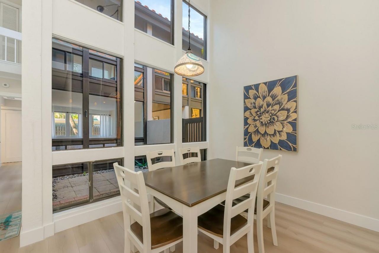 800 S Blvd Of The Presidents, Unit 16, Sarasota, FL 34236 Photo