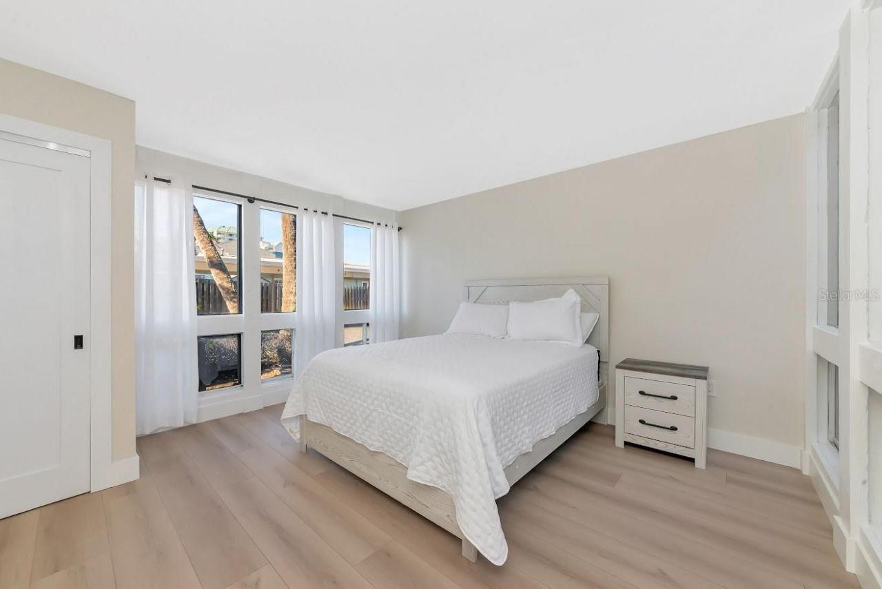 800 S Blvd Of The Presidents, Unit 16, Sarasota, FL 34236 Photo