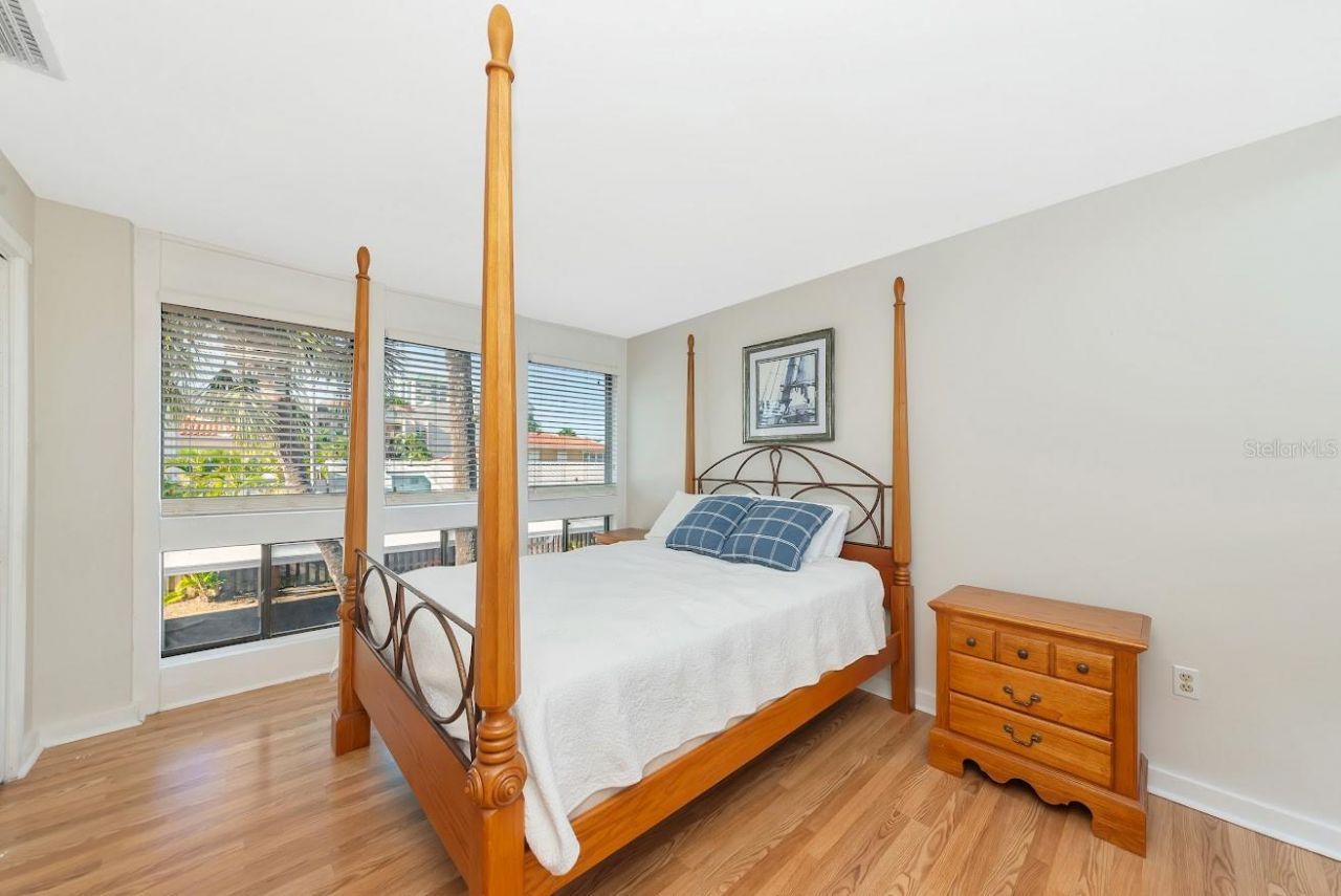 800 S Blvd Of The Presidents, Unit 16, Sarasota, FL 34236 Photo