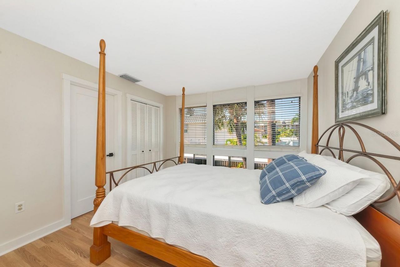 800 S Blvd Of The Presidents, Unit 16, Sarasota, FL 34236 Photo