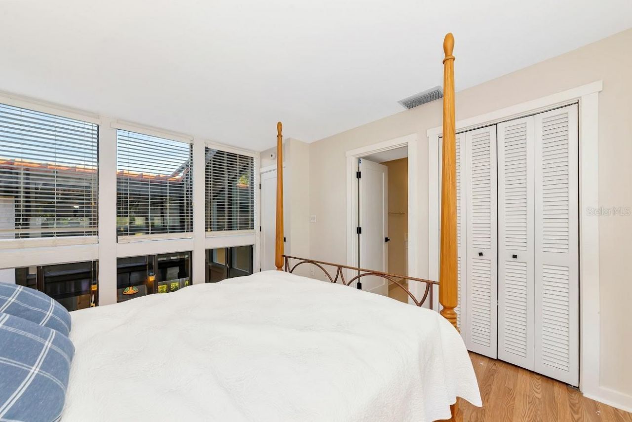 800 S Blvd Of The Presidents, Unit 16, Sarasota, FL 34236 Photo