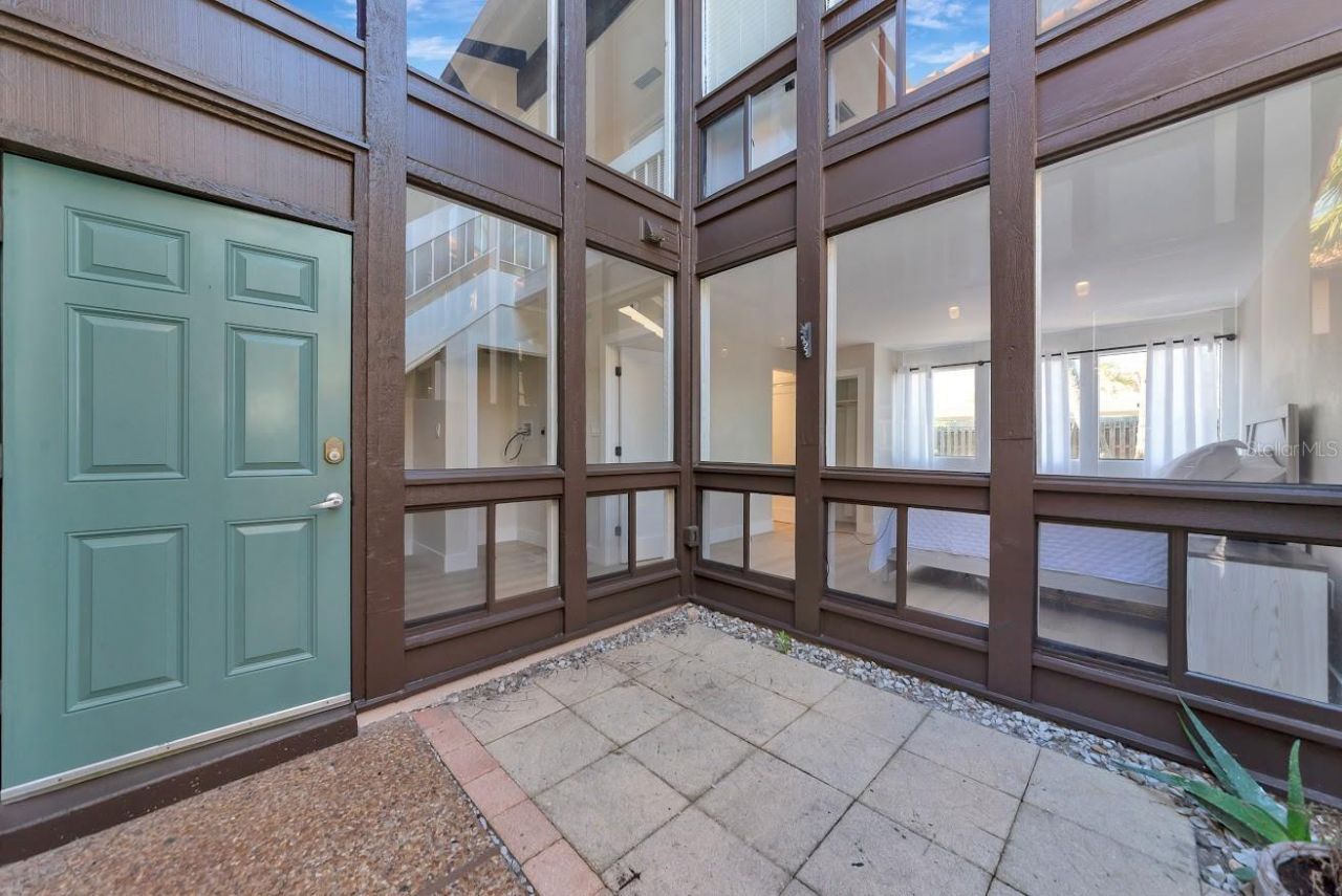 800 S Blvd Of The Presidents, Unit 16, Sarasota, FL 34236 Photo