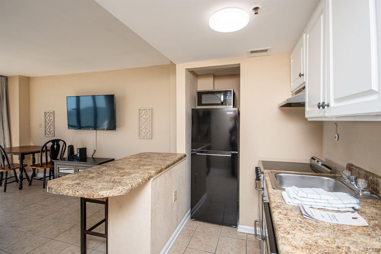 2310 N Ocean Blvd. Photo 9