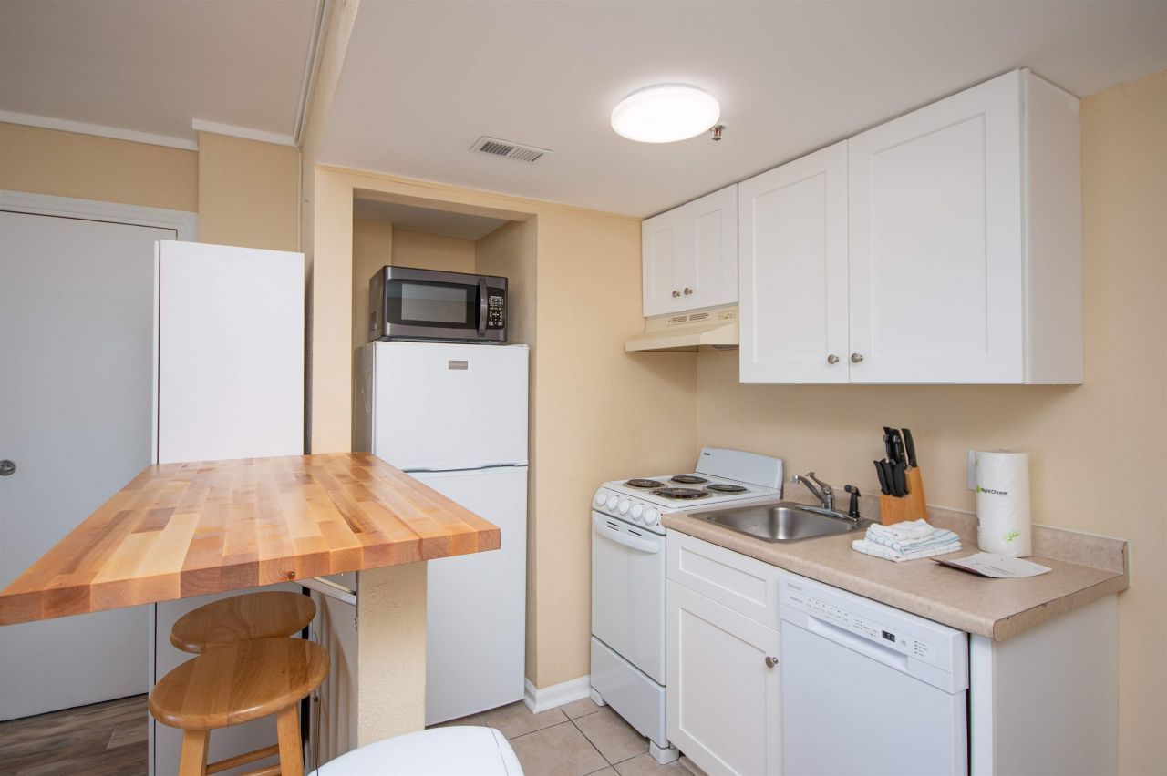 2310 N Ocean Blvd. Photo 11