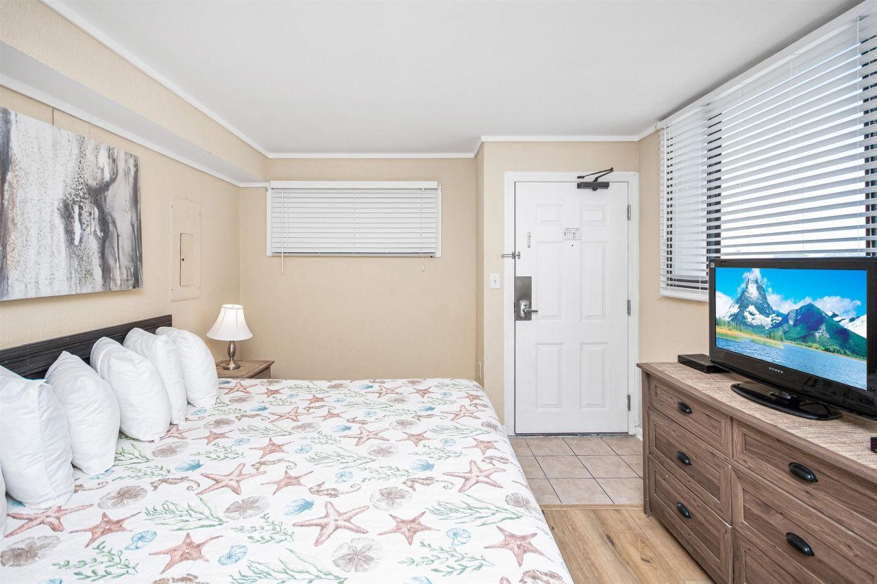 2310 N Ocean Blvd. Photo 13