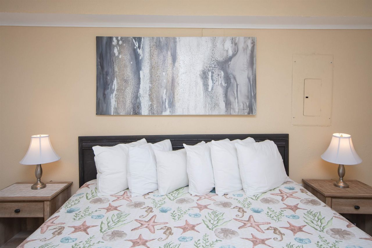 2310 N Ocean Blvd. Photo 17