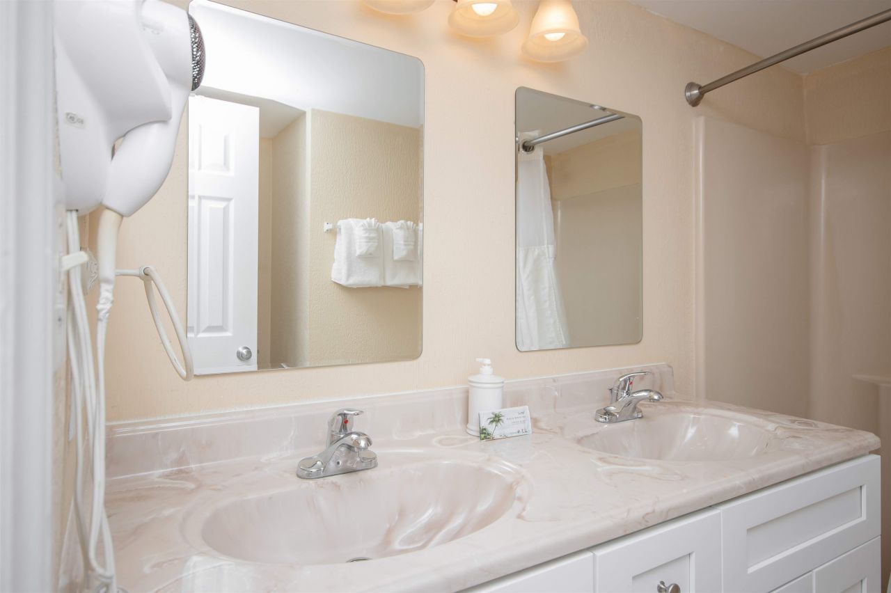 2310 N Ocean Blvd. Photo 20