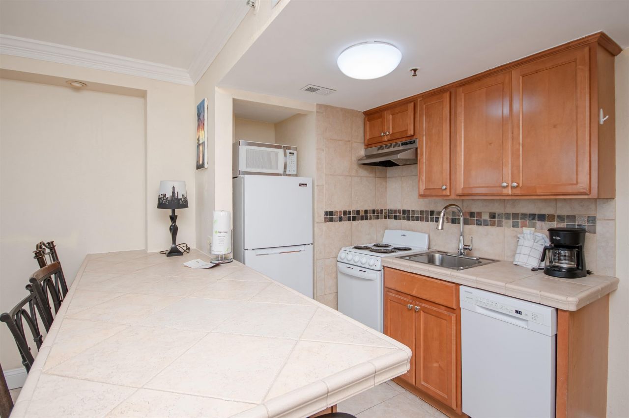 2310 N Ocean Blvd. Photo 11