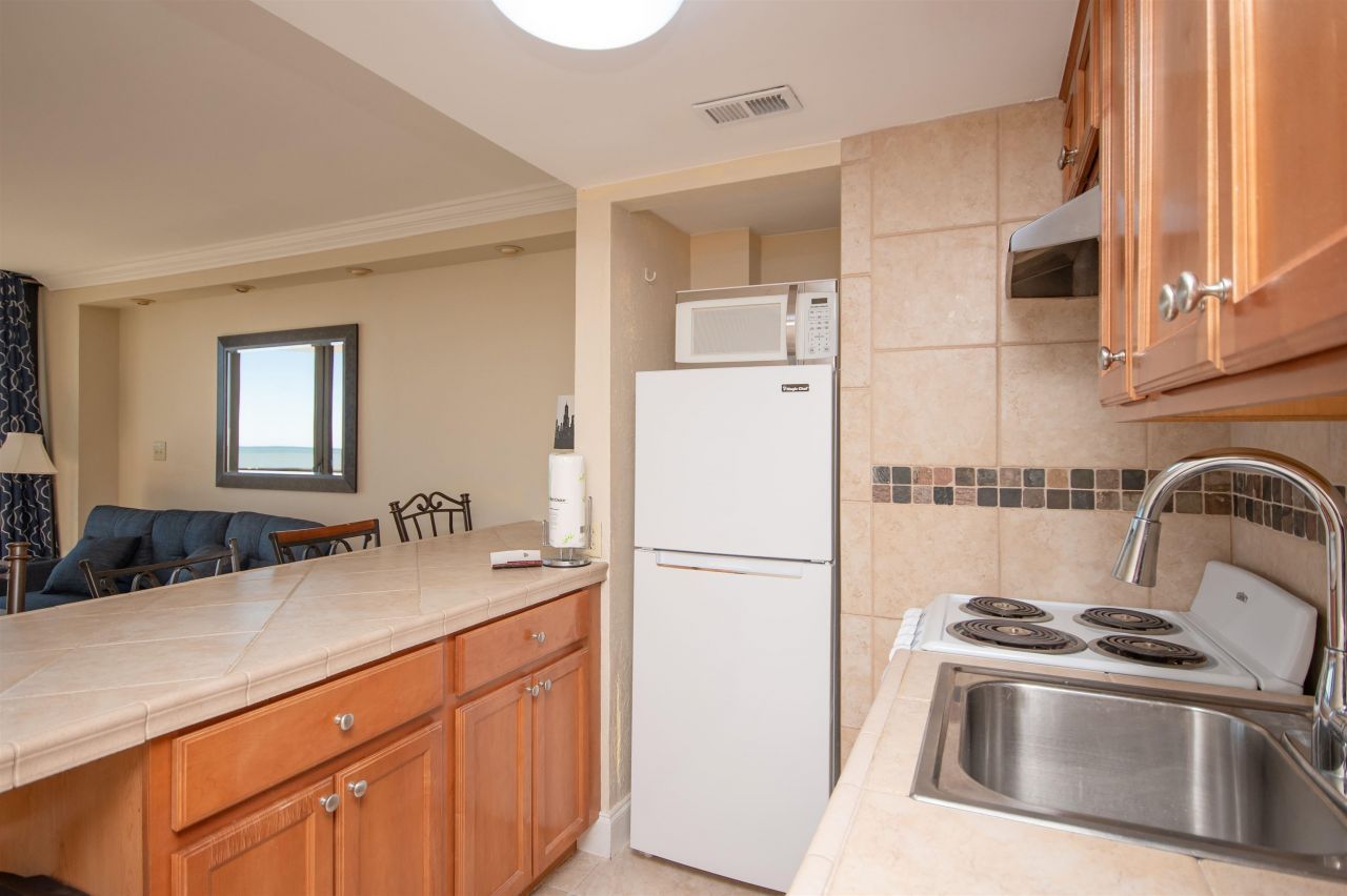 2310 N Ocean Blvd. Photo 12