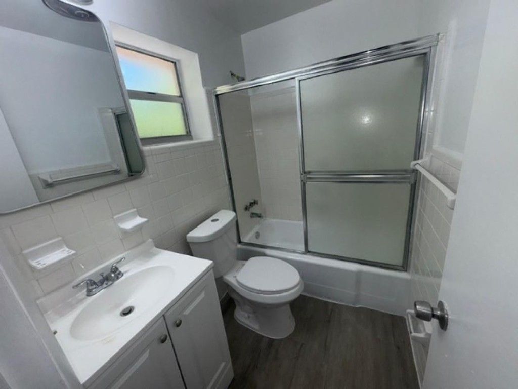 707 NE 10th Street, Unit 3, Hallandale Beach, FL 33009 Photo