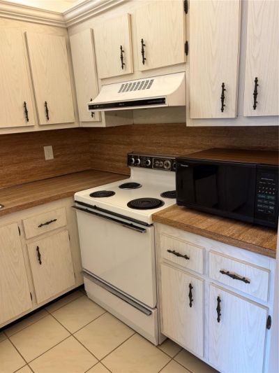 21 Jacaranda Dr, Unit 121, Plantation, FL 33324 Photo