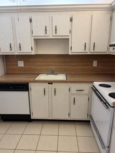 21 Jacaranda Dr, Unit 121, Plantation, FL 33324 Photo