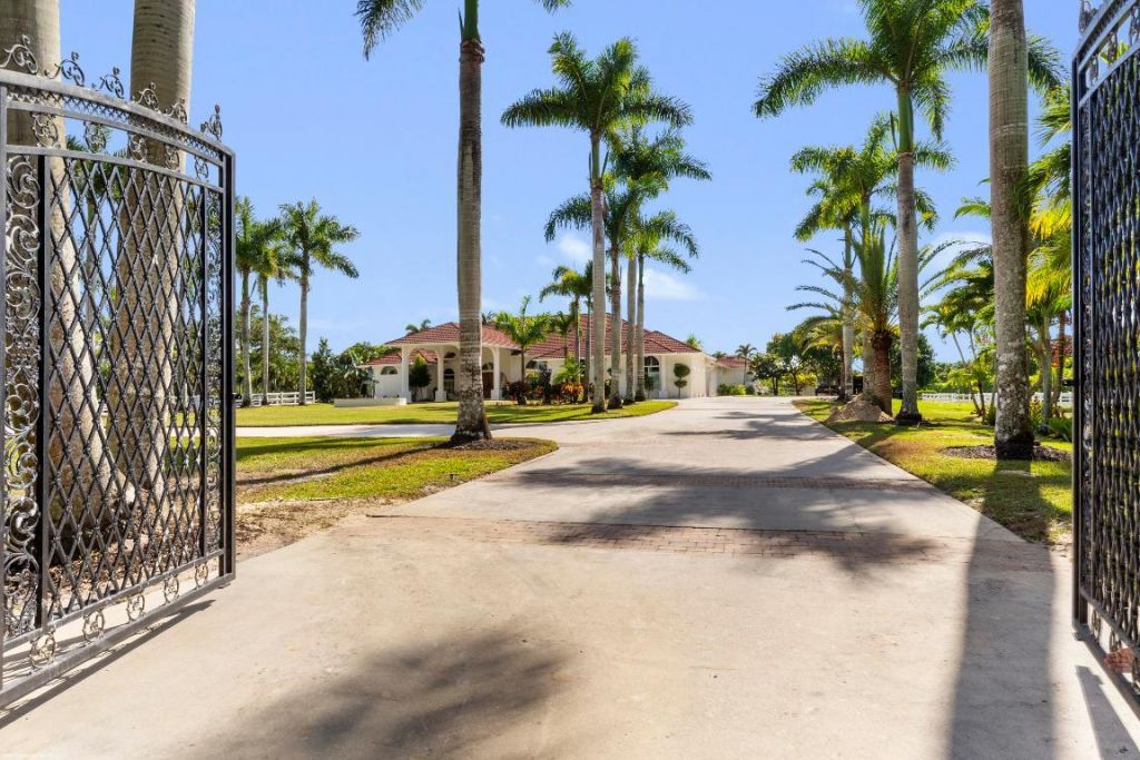 15330 Ocean Breeze Lane, Wellington, FL 33414 Photo