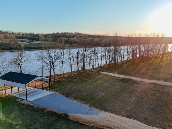 1240 Waterway Dr , Bath Springs, TN 38311