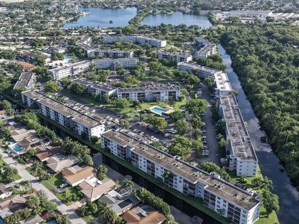 117 Royal Park Dr, Unit 3F, Oakland Park, FL 33309