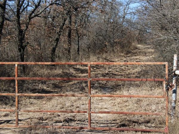 574 County Road 1793, Sunset, TX 76270