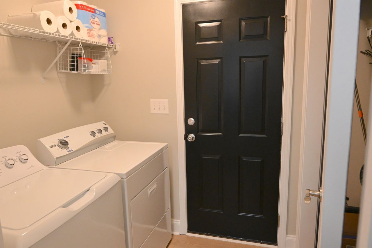 233 Macarthur Dr. Photo 20