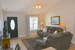 233 Macarthur Dr. photo 4