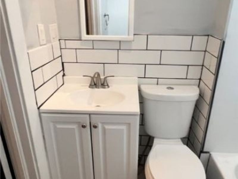 8801 Beckman Avenue, Cleveland, OH 44104 Photo 9