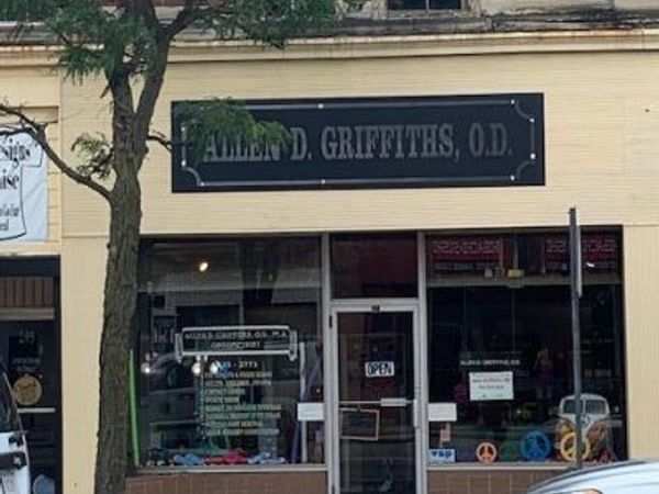 239 E Court Street , Washington Court House, OH 43160