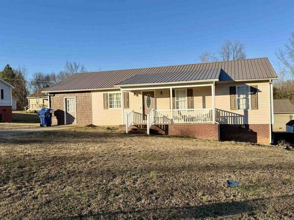 233 BEAVERWOOD DR, Adamsville, TN 38310