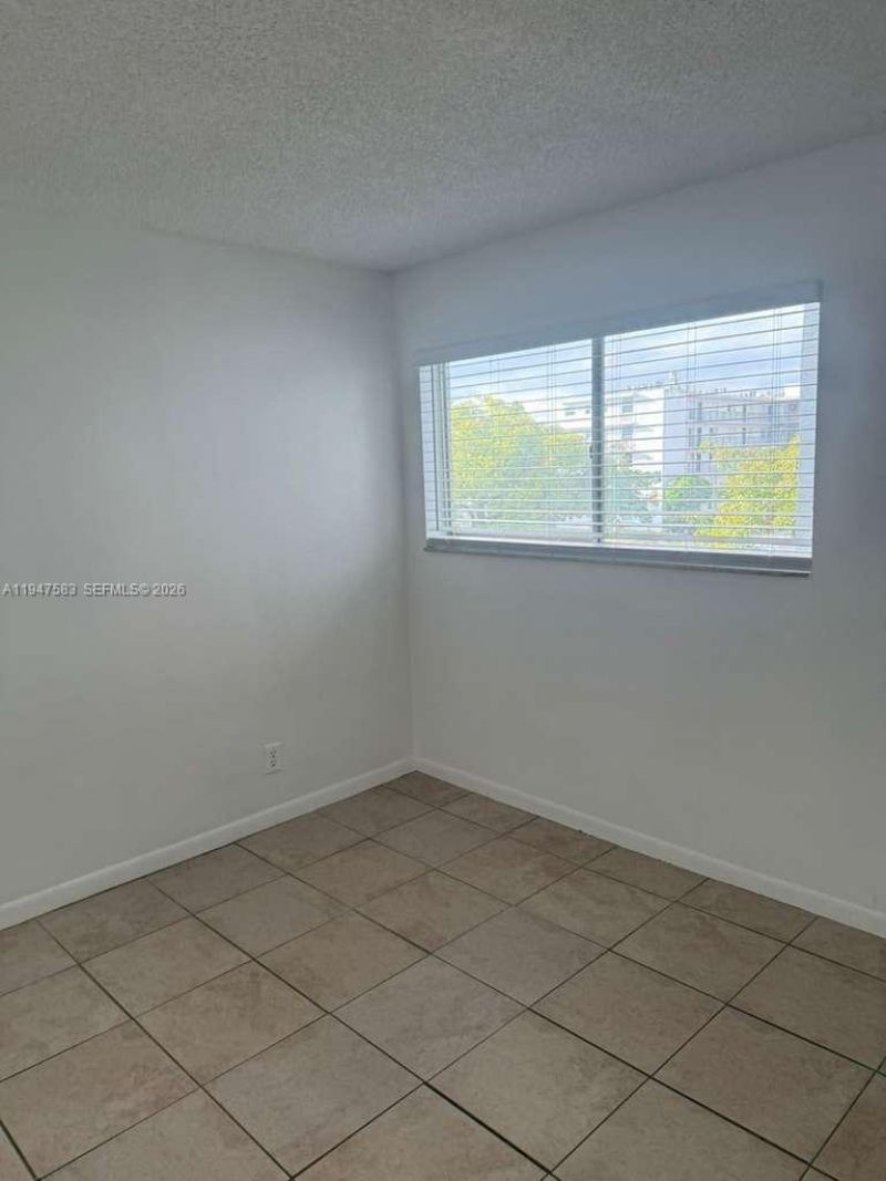 8710 N Sherman Cir, Unit 304, Miramar, FL 33025 Photo