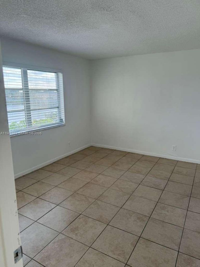 8710 N Sherman Cir, Unit 304, Miramar, FL 33025 Photo