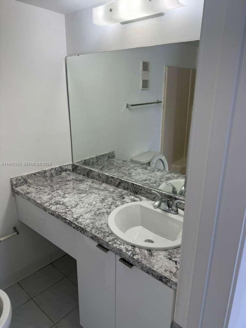 8710 N Sherman Cir, Unit 304, Miramar, FL 33025 Photo