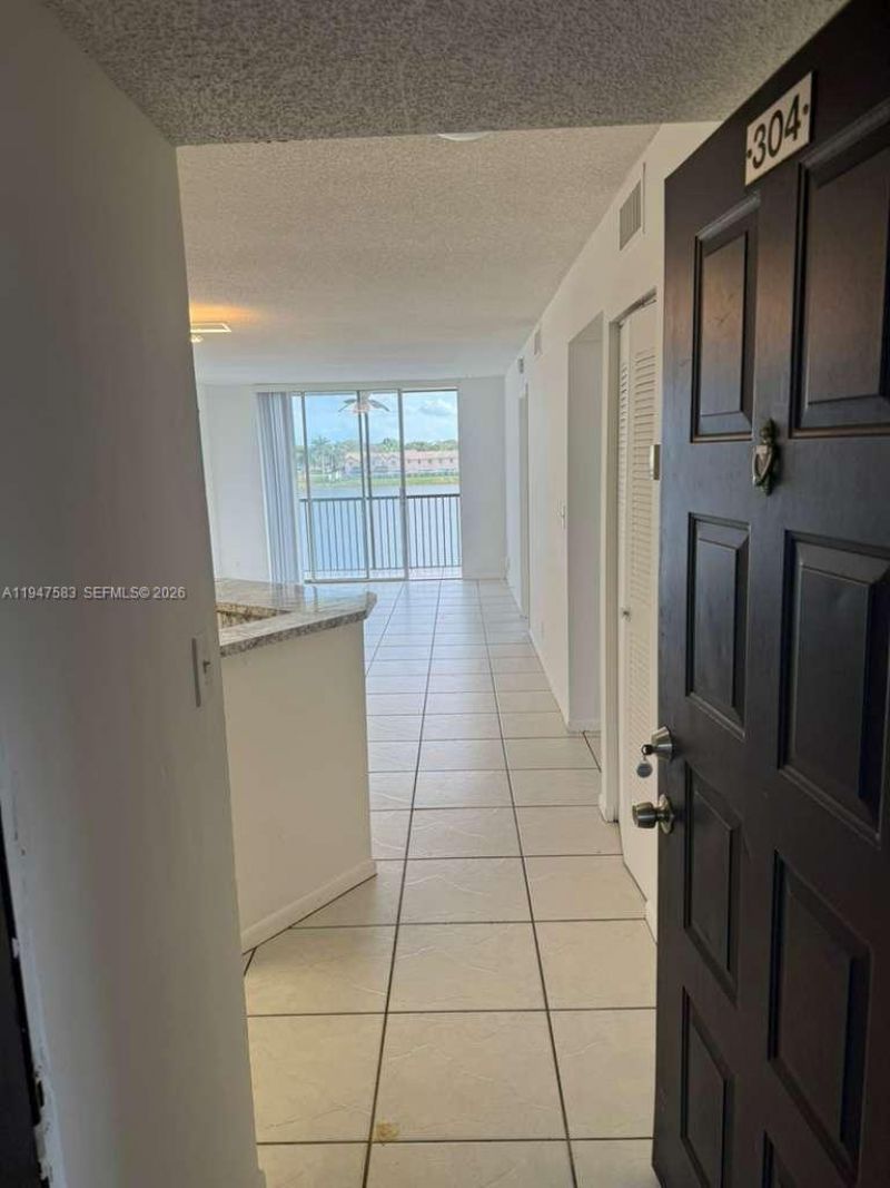 8710 N Sherman Cir, Unit 304, Miramar, FL 33025 Photo