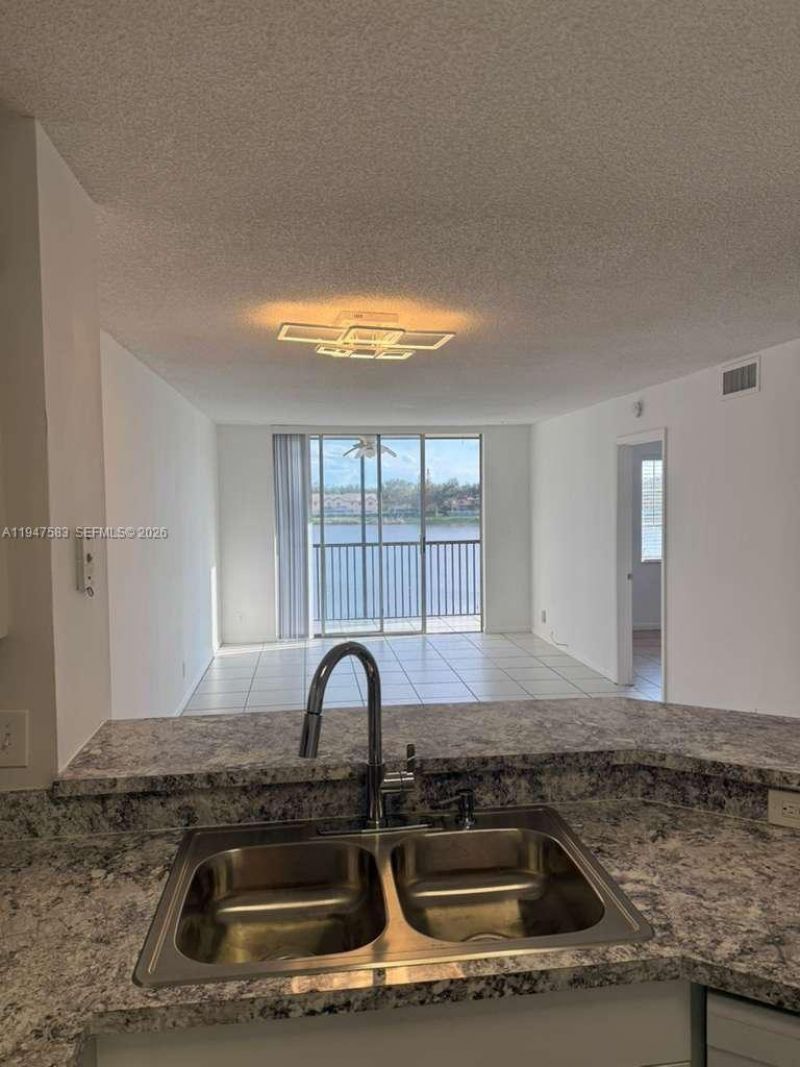 8710 N Sherman Cir, Unit 304, Miramar, FL 33025 Photo