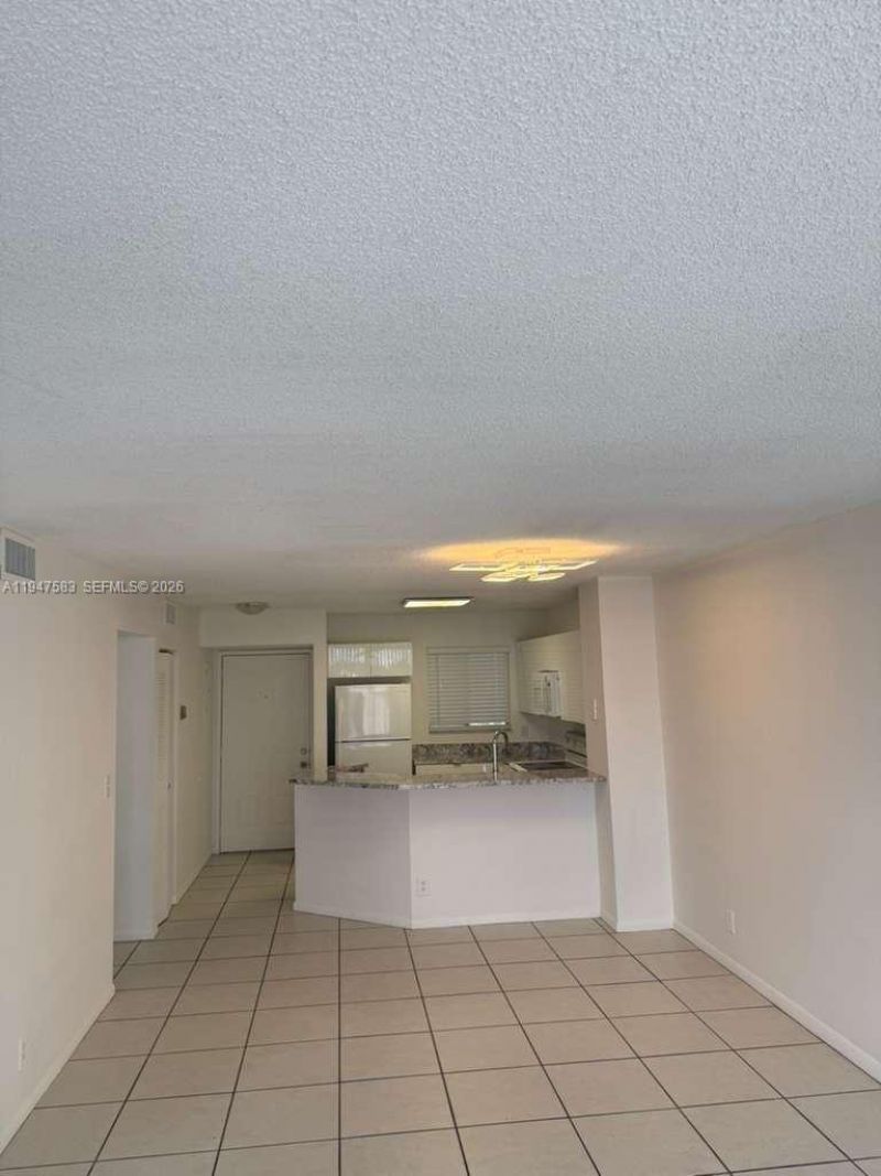 8710 N Sherman Cir, Unit 304, Miramar, FL 33025 Photo
