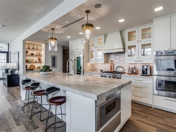 1918 Olive Street, Unit 2002, Dallas, TX 75201