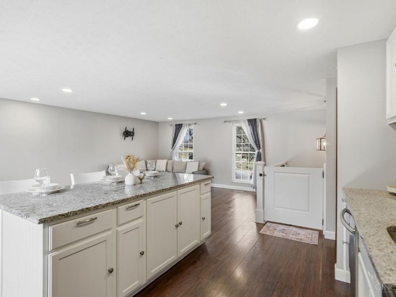 2148 Julie Terrace, Reading, OH 45215 Photo 11