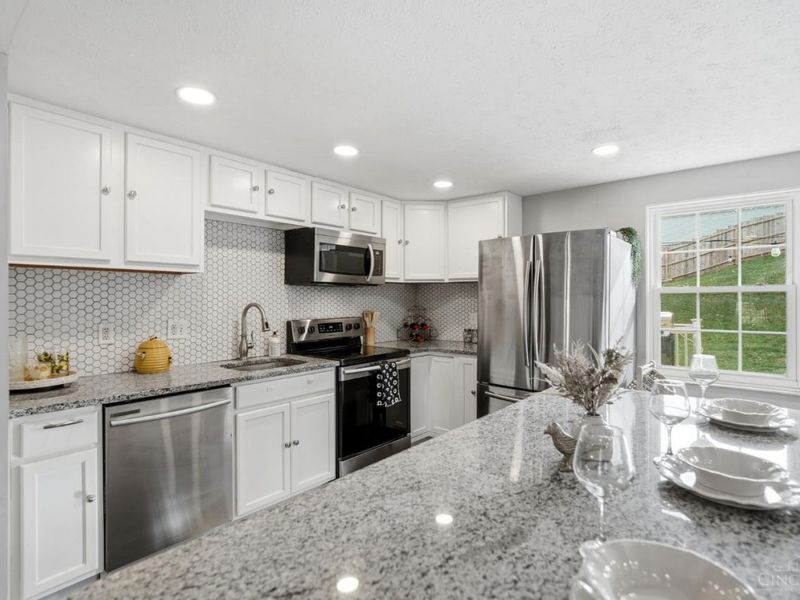 2148 Julie Terrace, Reading, OH 45215 Photo 12